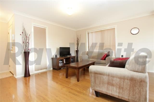 841 Glenmore Parkway, GLENMORE PARK NSW 2745, Glenmore Park - Thumbnail 2