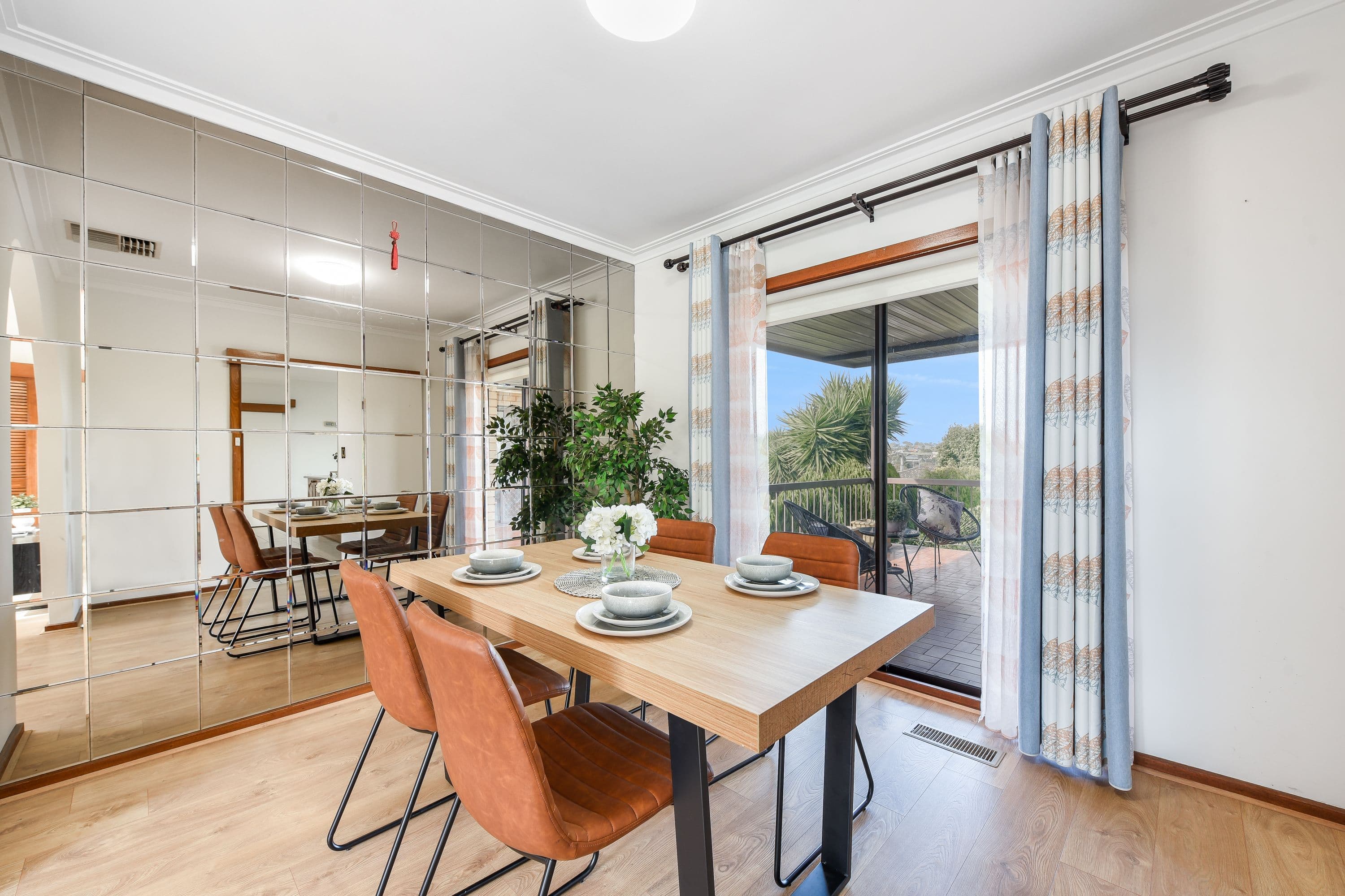 14 Hampshire Road, Doncaster VIC 3108, Doncaster - Thumbnail 3