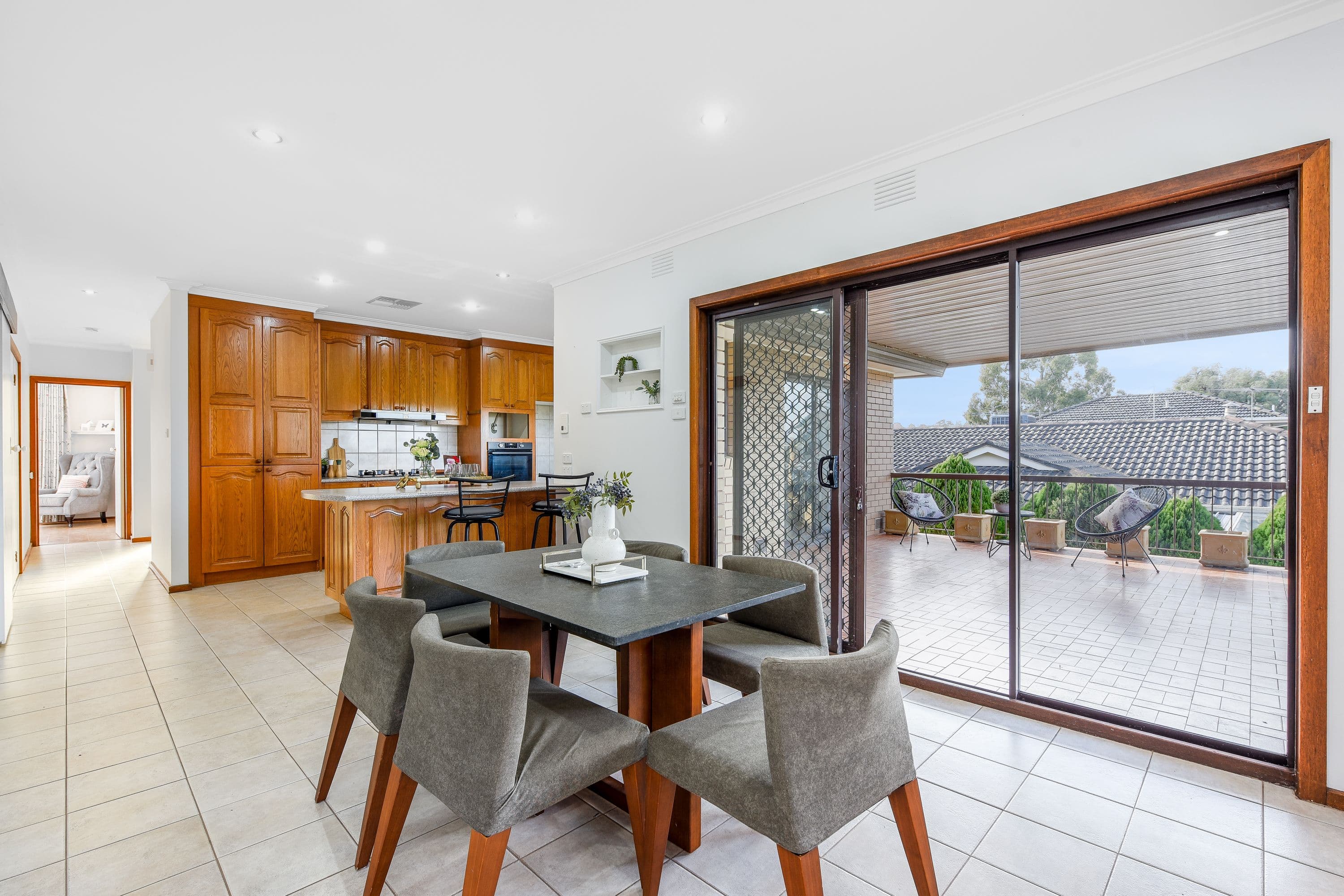 14 Hampshire Road, Doncaster VIC 3108, Doncaster - Thumbnail 4