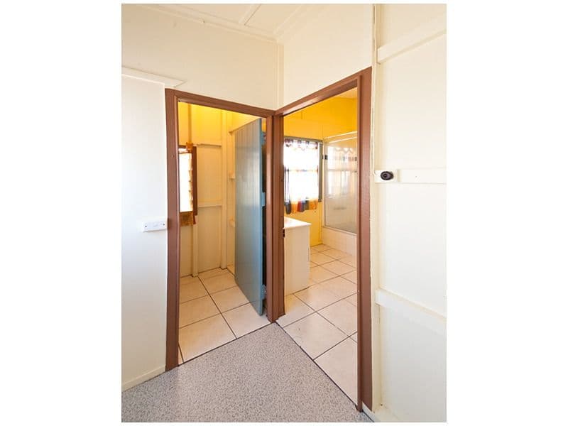 265 Denison Street, ROCKHAMPTON CITY QLD 4700, Rockhampton City - Thumbnail 3