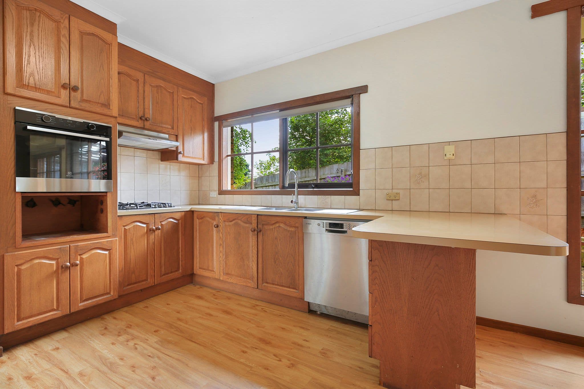 4 Edward Street, Drouin VIC 3818, Drouin - Thumbnail 2