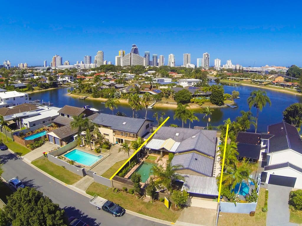 18 Maureen Court, Broadbeach Waters QLD 4218, Broadbeach Waters - Image 1