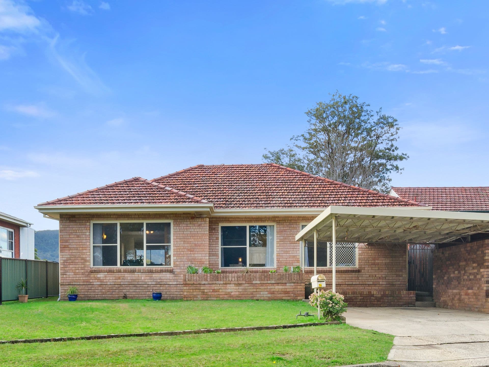 74 Dumfries Avenue, Mount Ousley - Image 1