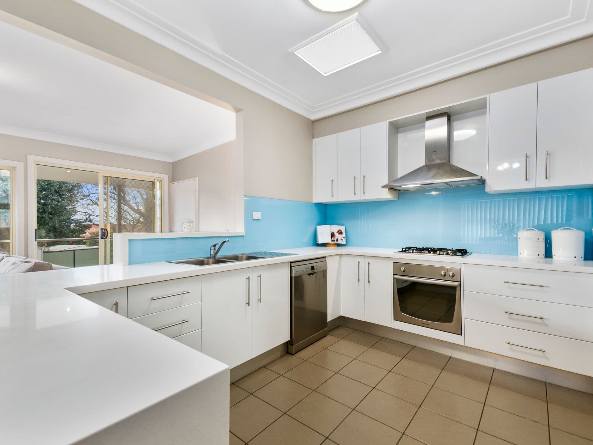 74 Dumfries Avenue, Mount Ousley - Thumbnail 4