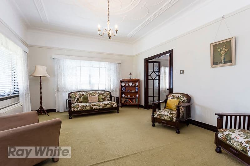 63 Beryl Crescent, HOLLAND PARK QLD 4121, Holland Park - Thumbnail 2