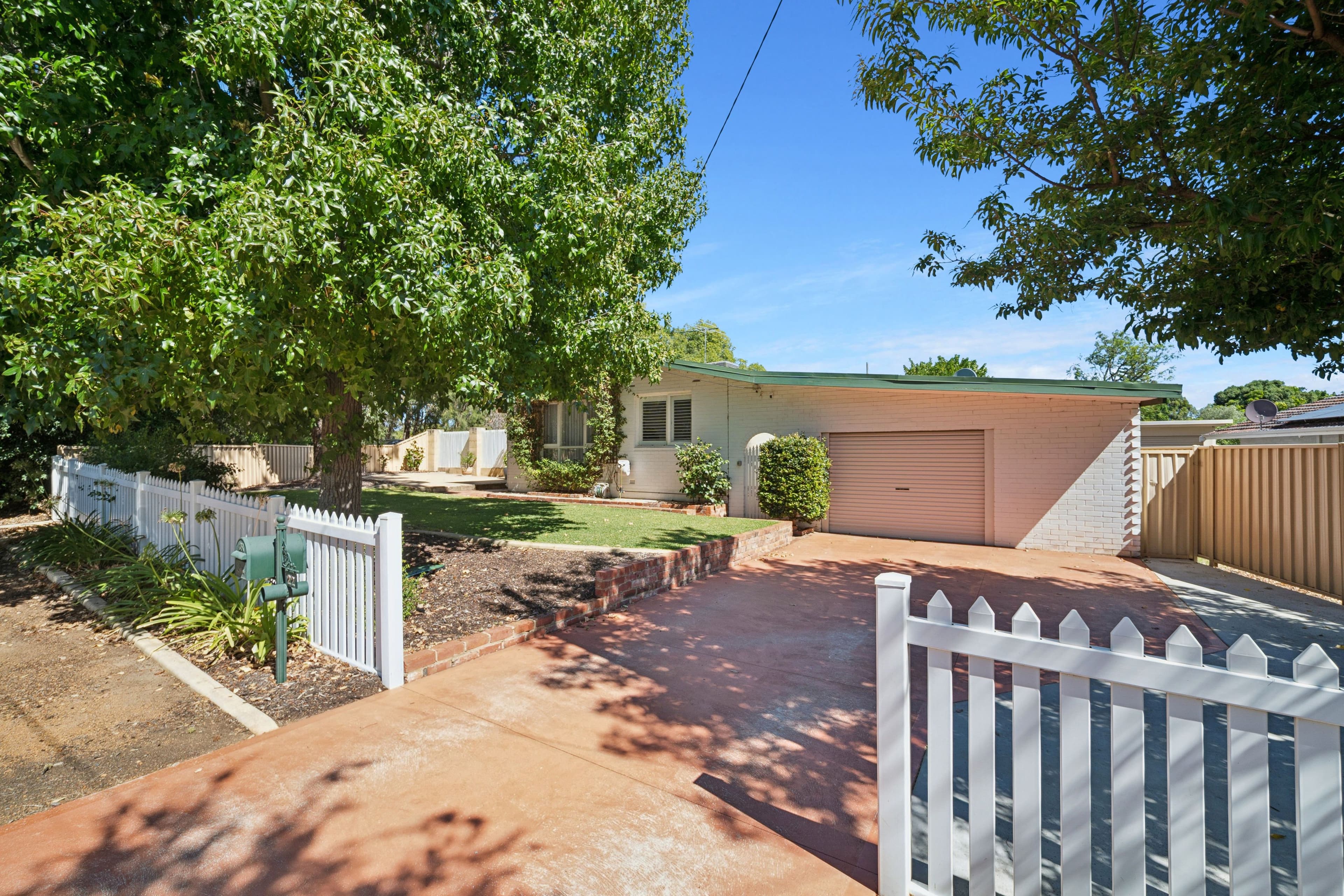 22 Crayden Road, Kalamunda WA 6076, Kalamunda - Image 1