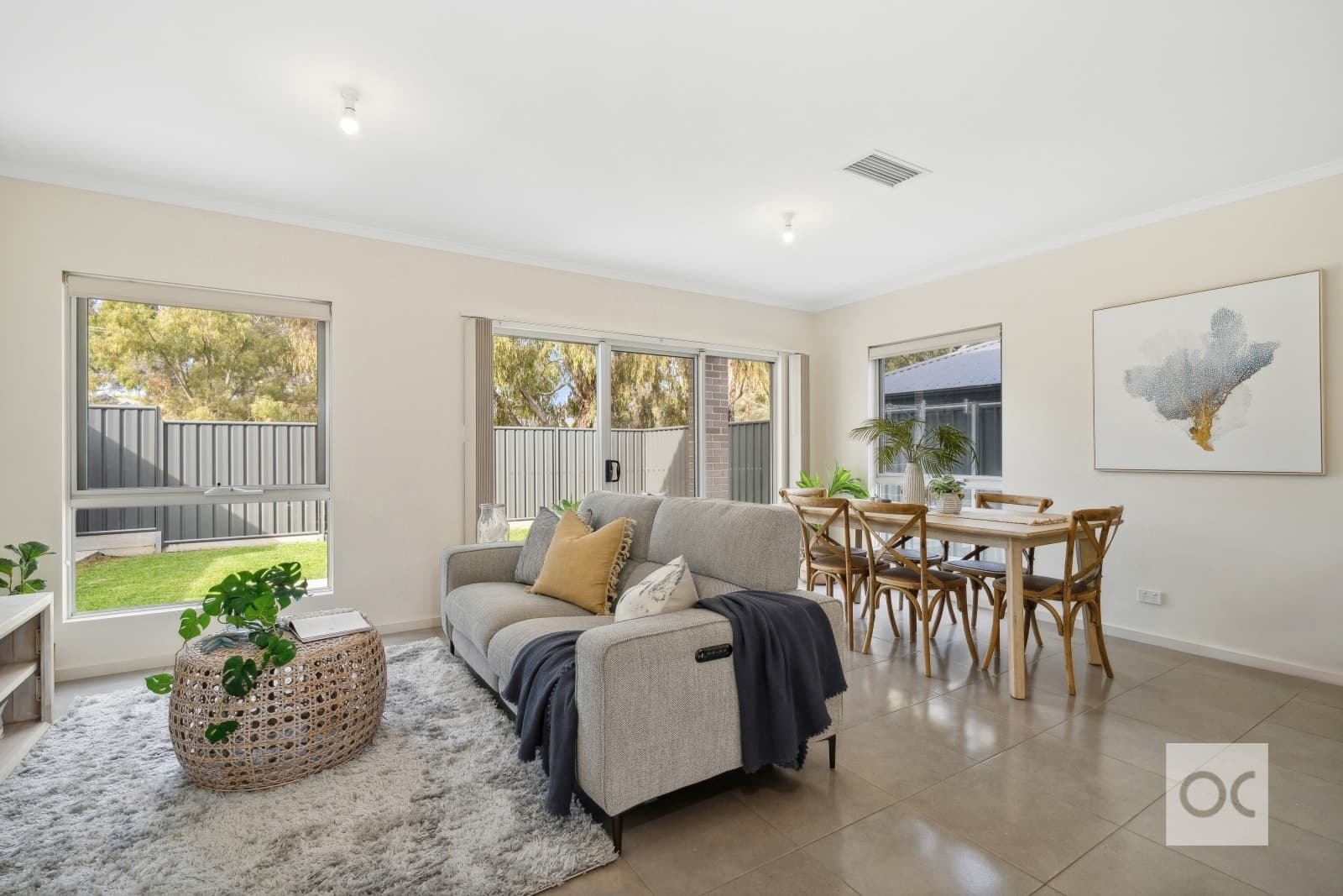 4/1 Merrivale Drive, Happy Valley - Thumbnail 2