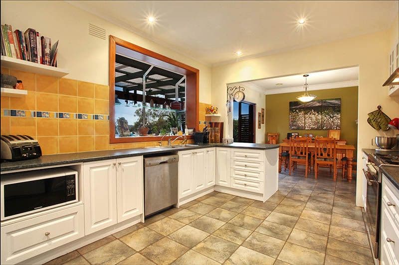 48 Struan Avenue, MOOROOLBARK VIC 3138, Mooroolbark - Thumbnail 2