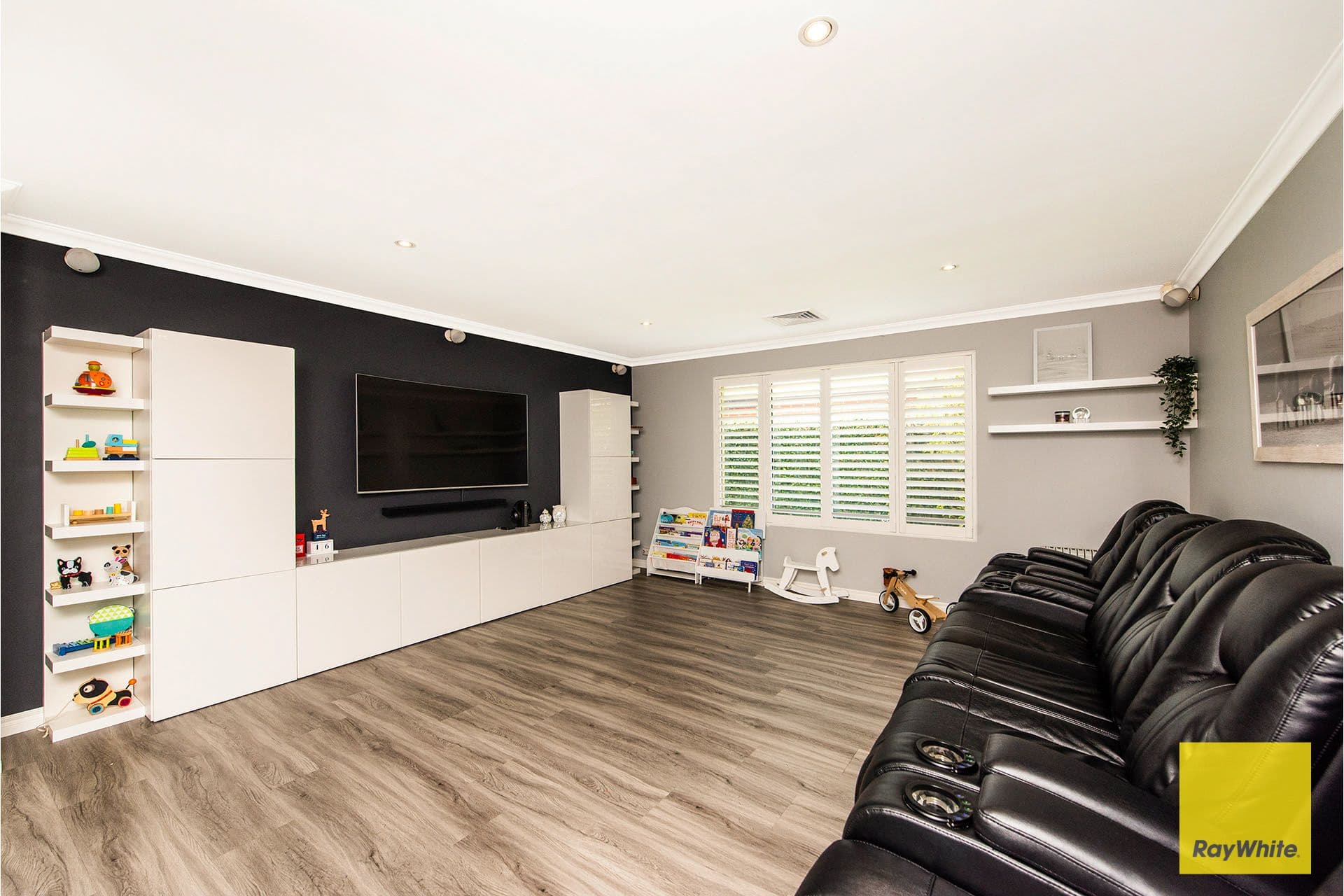 18 Tarn Drive, Canning Vale WA 6155, Canning Vale - Thumbnail 4