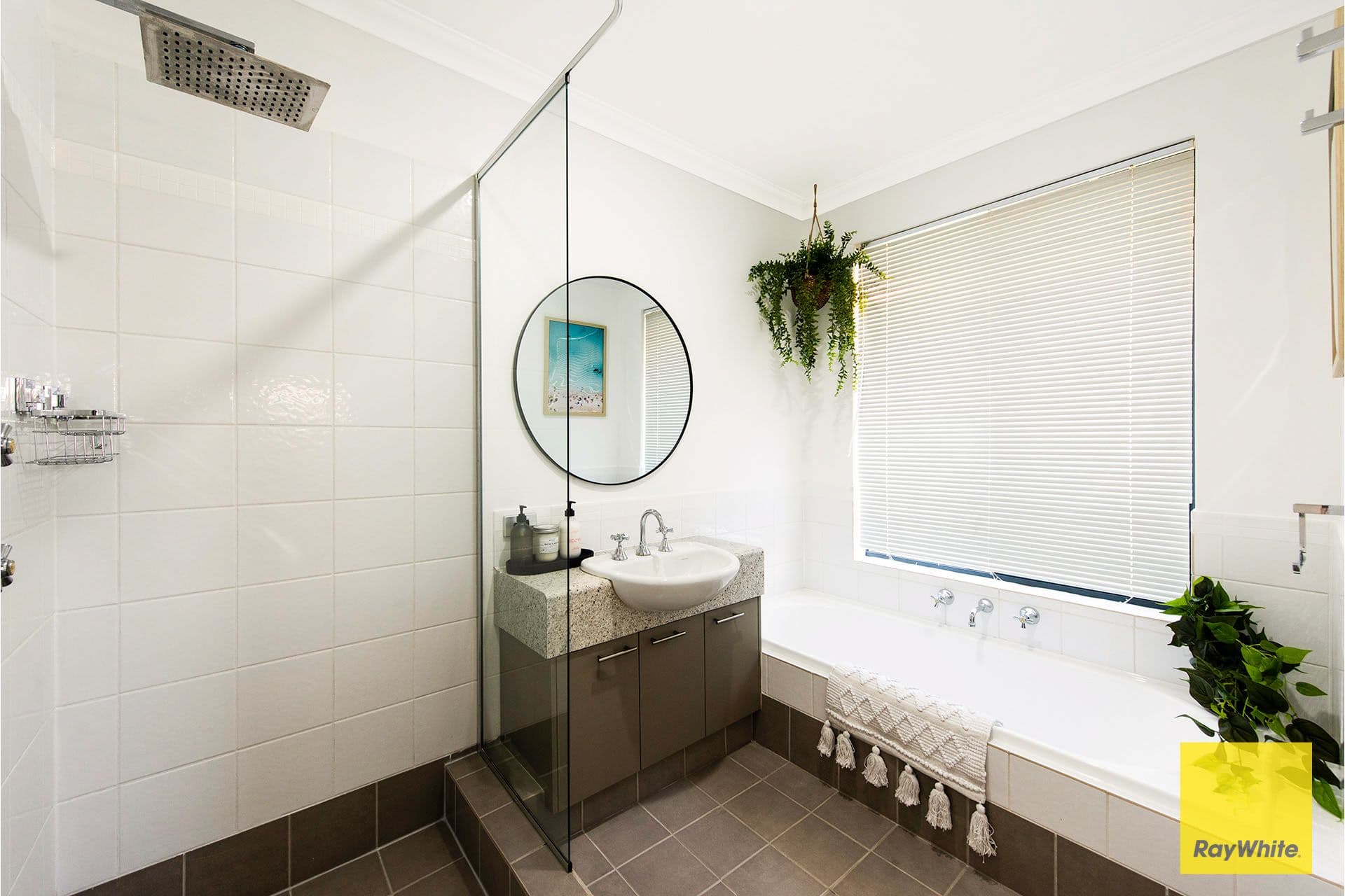 18 Tarn Drive, Canning Vale WA 6155, Canning Vale - Thumbnail 6
