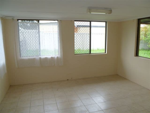 16 Devonshire Terrace, ARMADALE WA 6112, Armadale - Thumbnail 7