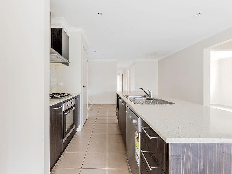 29 Kambah Street, Tarneit VIC 3029, Tarneit - Thumbnail 3