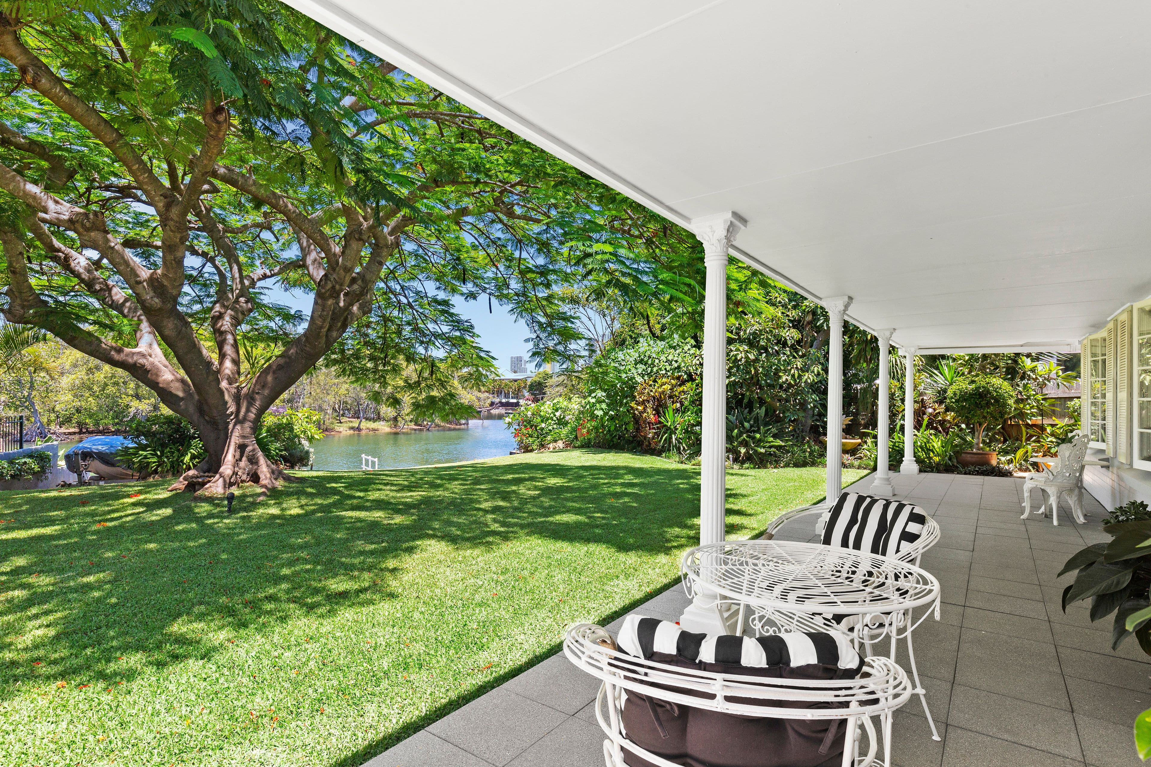 12 Savoy Drive, Broadbeach Waters QLD 4218, Broadbeach Waters - Thumbnail 2
