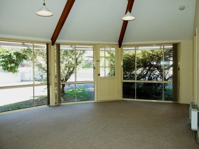30 Wyndham Avenue, COWES VIC 3922, Cowes - Thumbnail 2