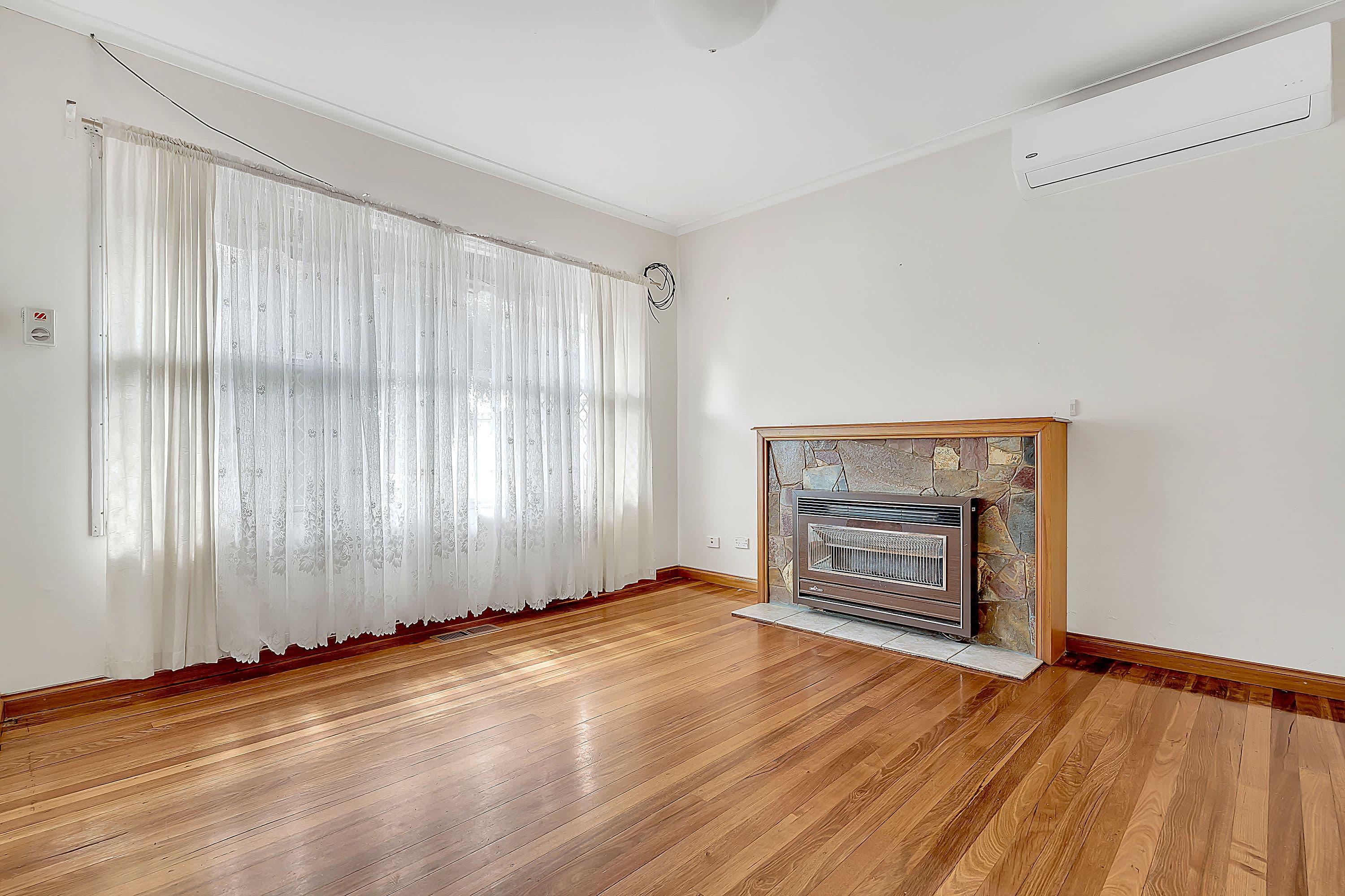 21 Robinson Street, Jacana VIC 3047, Jacana - Thumbnail 4