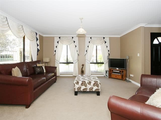 1 Saltram Turn, CANNING VALE WA 6155, Canning Vale - Thumbnail 2