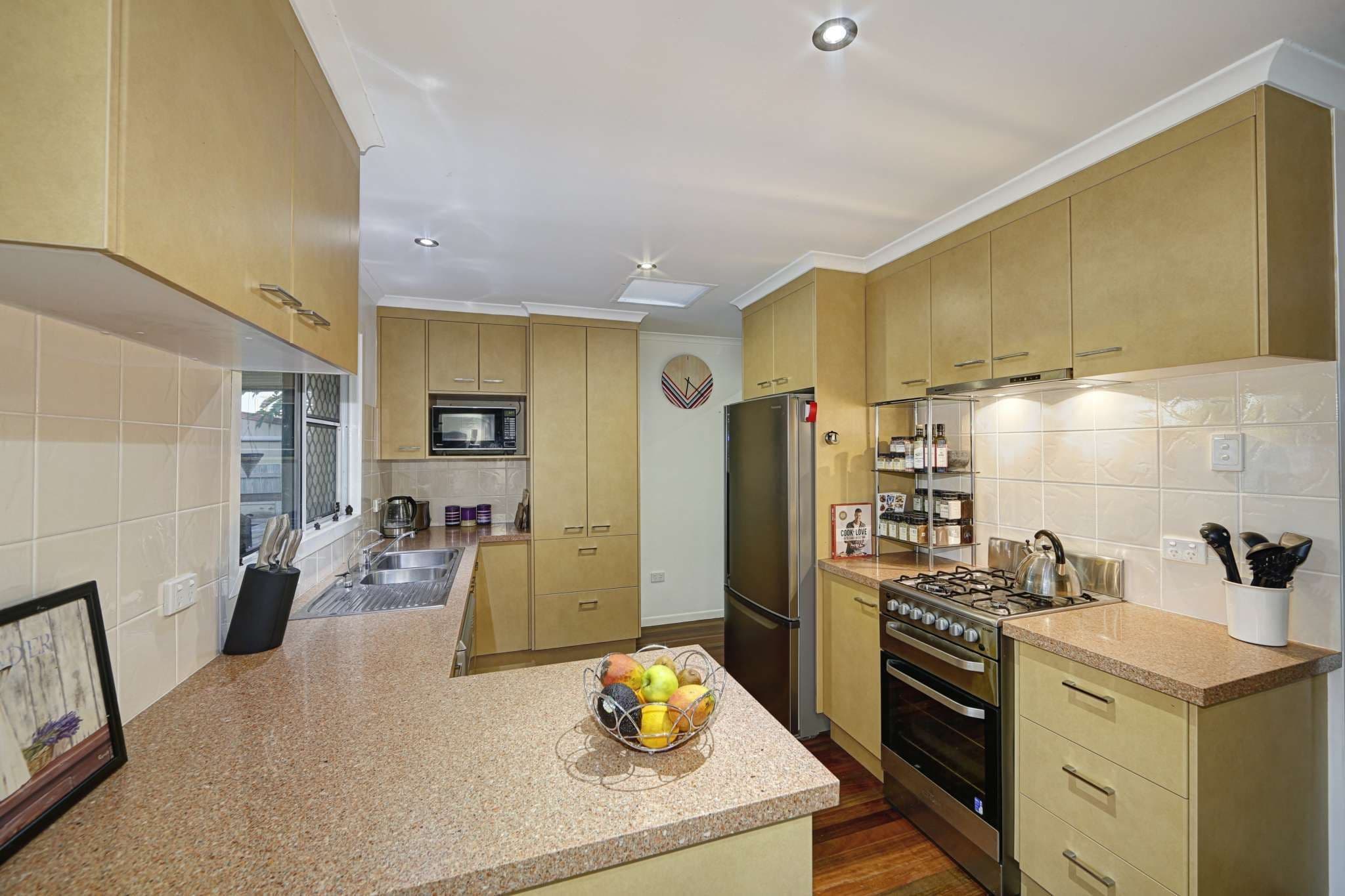 31 Churchill Street, Svensson Heights QLD 4670, Svensson Heights - Thumbnail 8