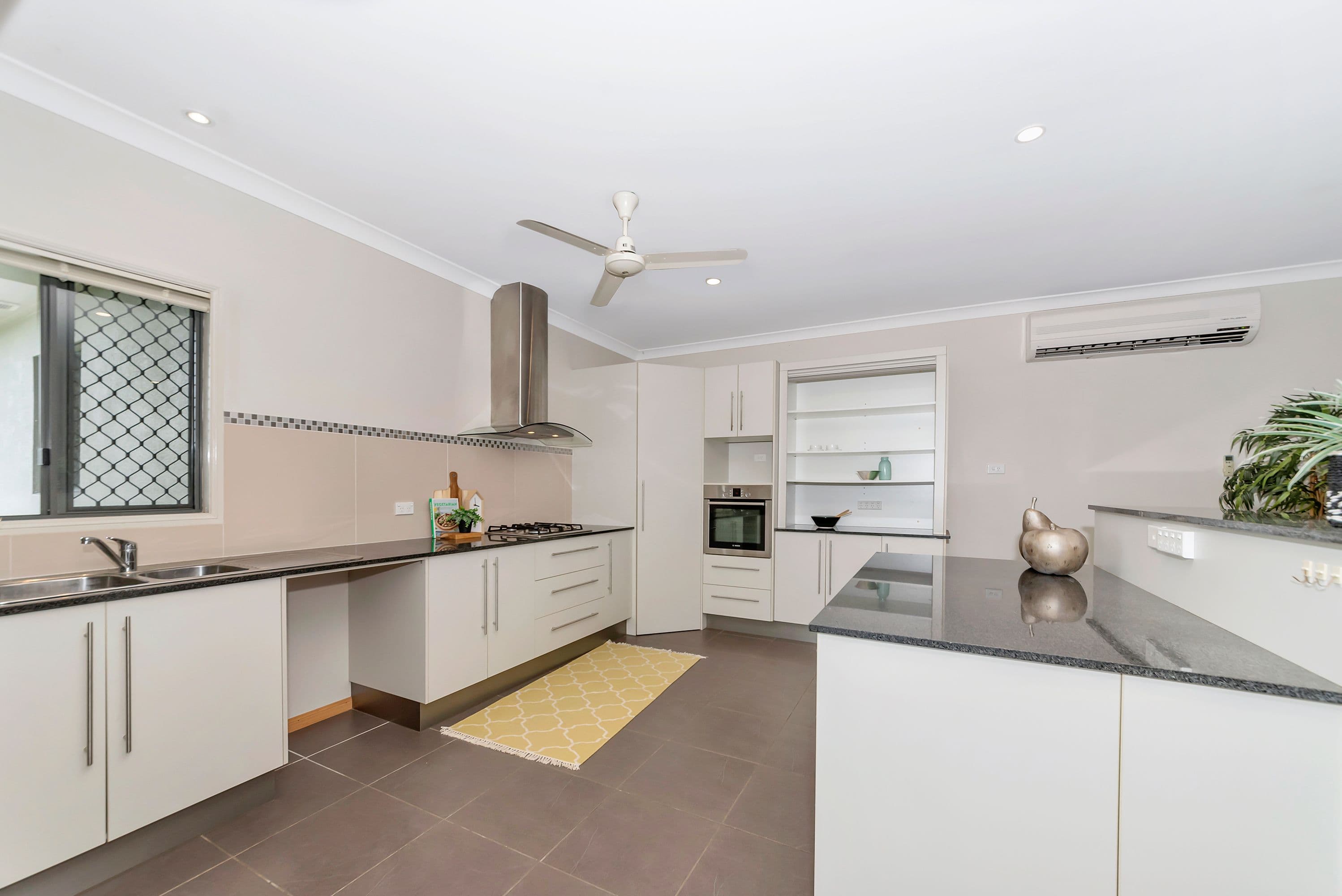 8 Newhaven Place, Idalia QLD 4811, Idalia - Thumbnail 5