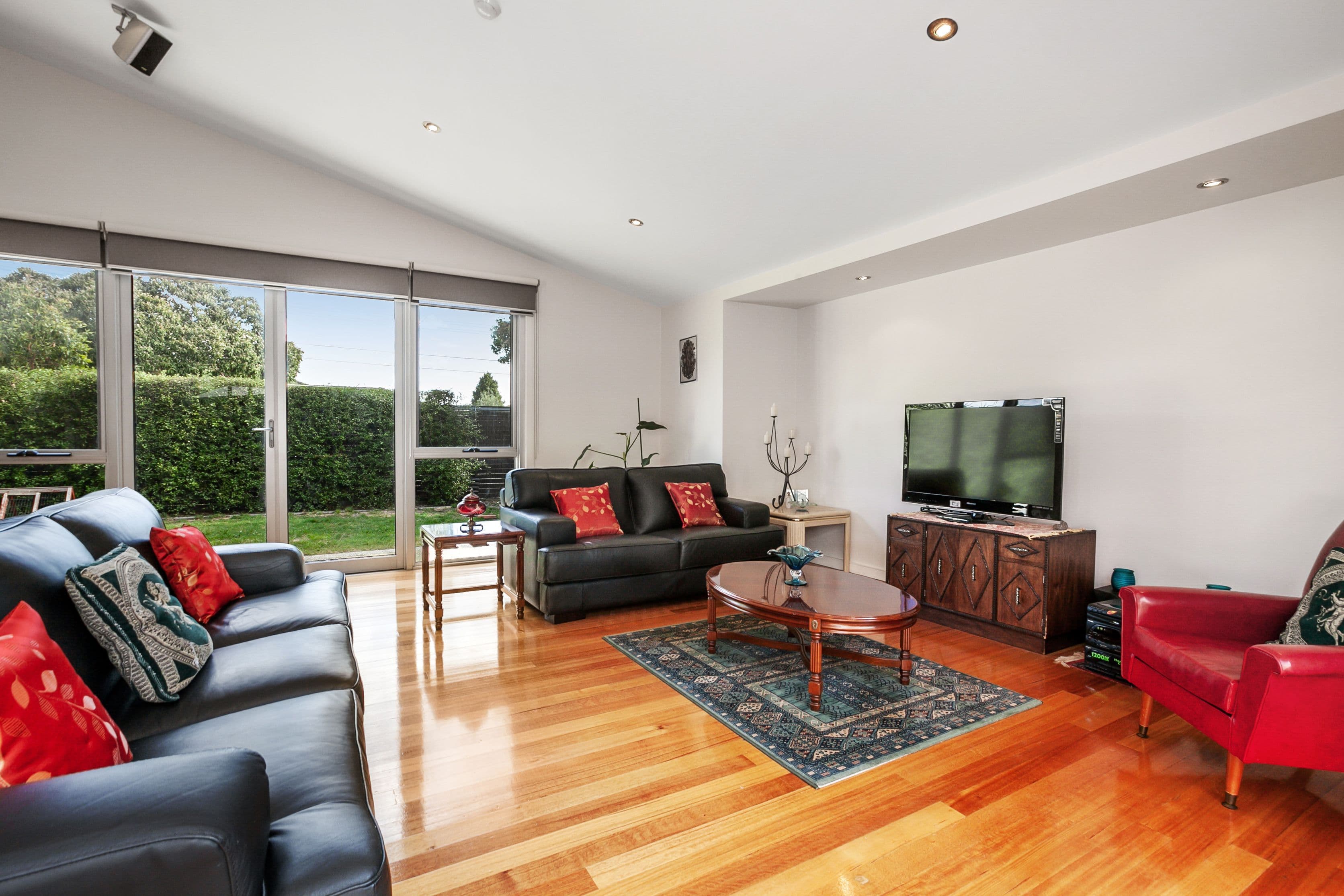 34 Barry Street, Reservoir VIC 3073, Reservoir - Thumbnail 3