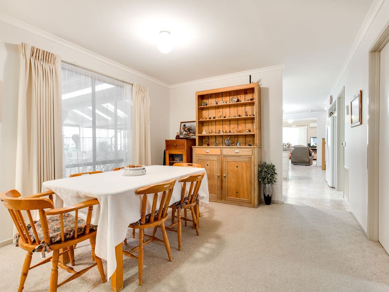 5 Woodside Court, Werribee VIC 3030, Werribee - Thumbnail 3