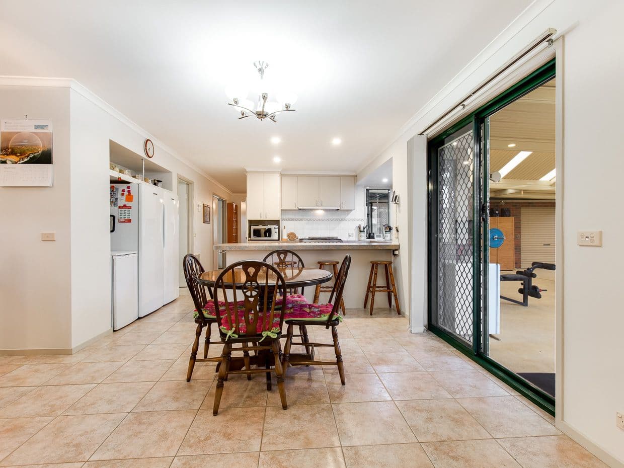 5 Woodside Court, Werribee VIC 3030, Werribee - Thumbnail 5