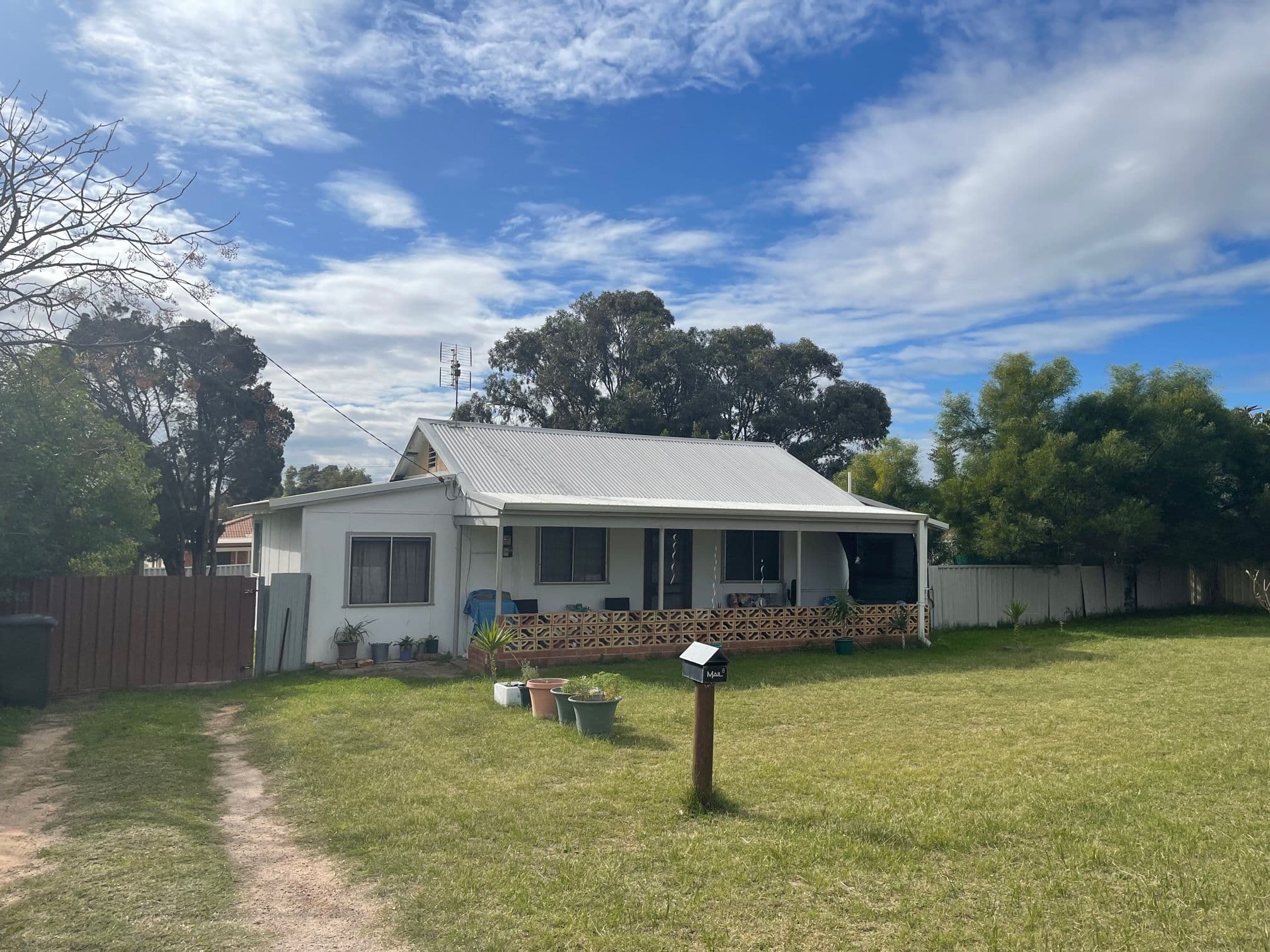 8 Armstrong Street, Dongara WA 6525, Dongara - Image 1