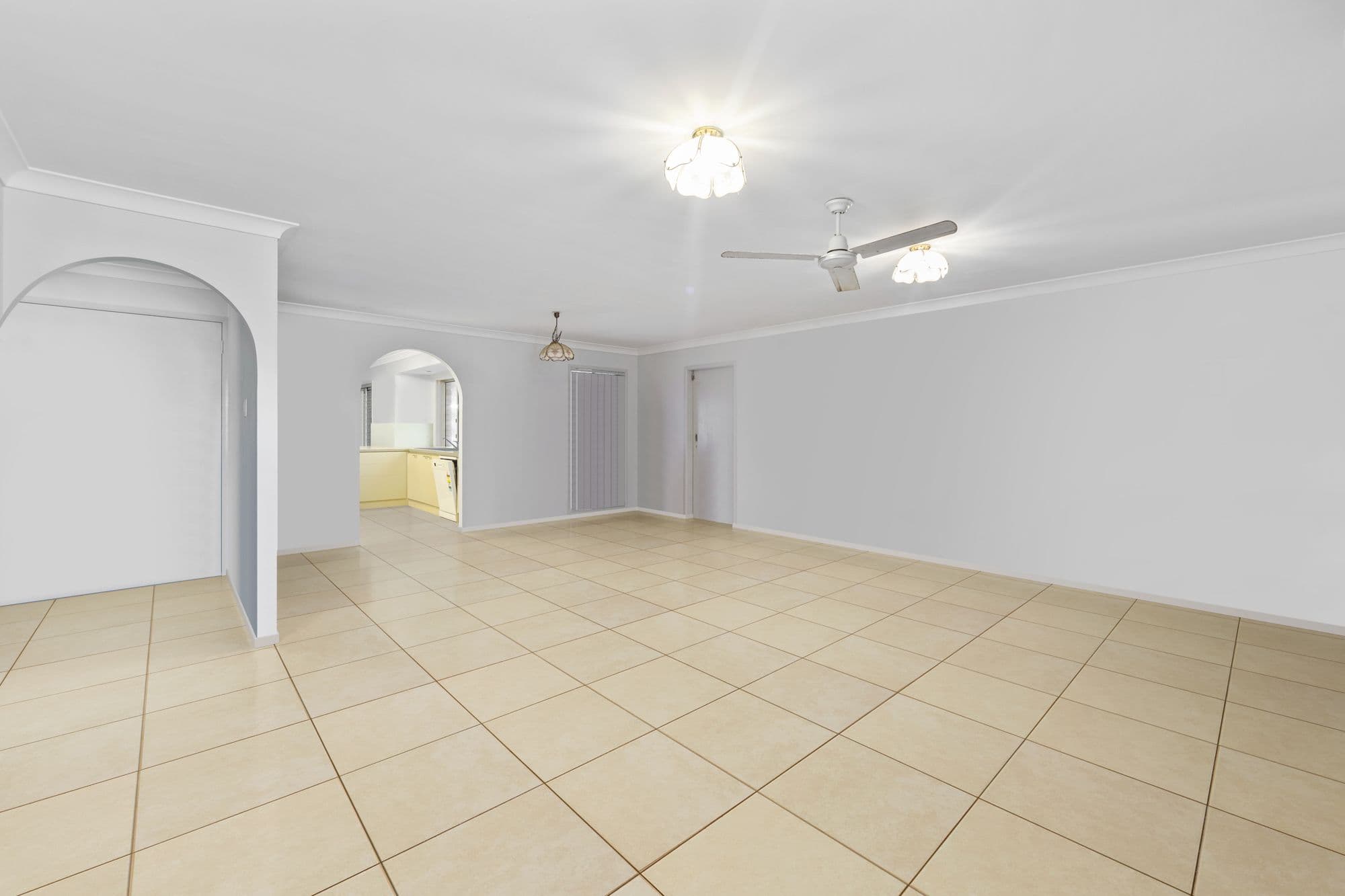 4 Coolac Court, Deception Bay QLD 4508, Deception Bay - Thumbnail 4