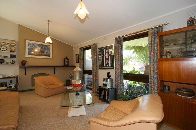 9  St. Cuthberts Avenue, DINGLEY VILLAGE VIC 3172, Dingley Village - Thumbnail 3
