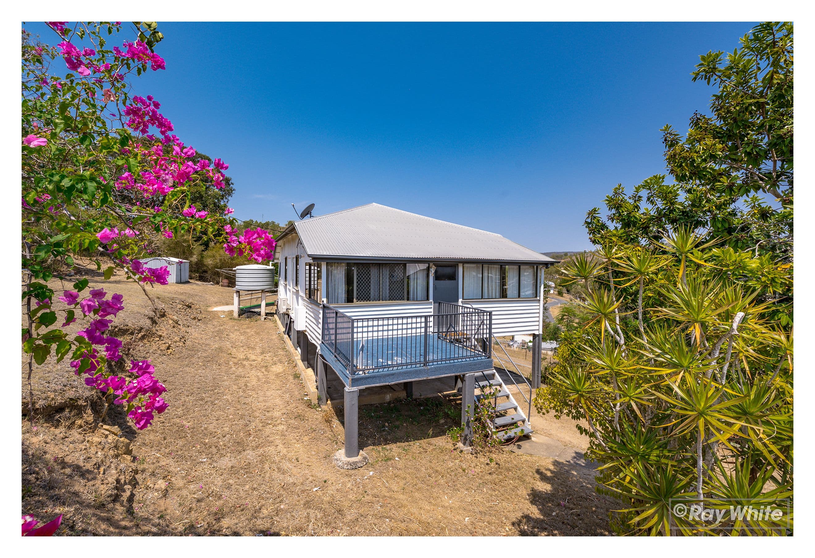 4 Hill Street, Mount Morgan QLD 4714, Mount Morgan - Thumbnail 2