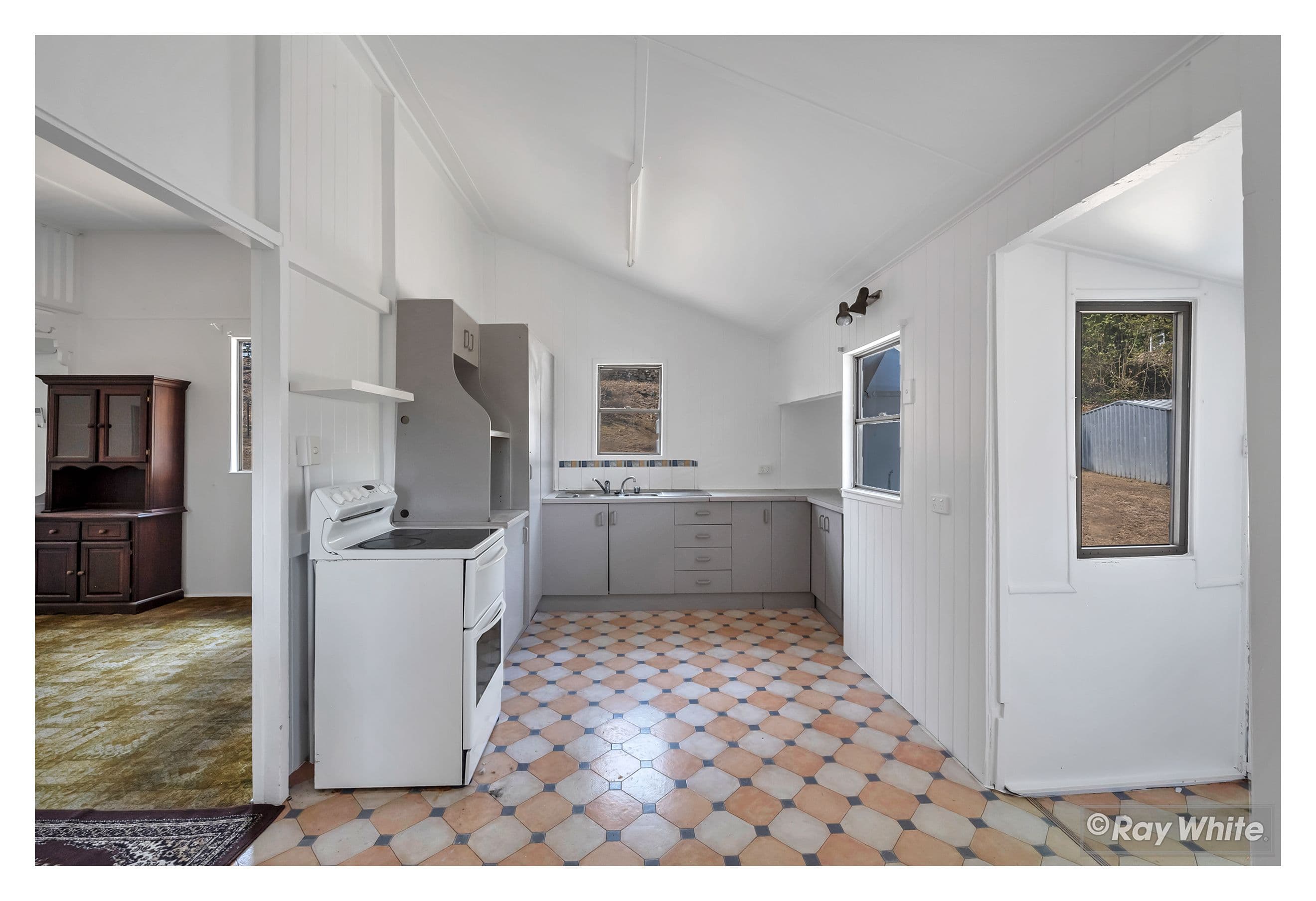 4 Hill Street, Mount Morgan QLD 4714, Mount Morgan - Thumbnail 3