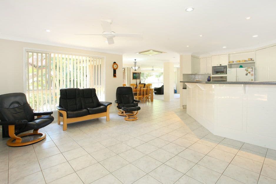 121 Port Jackson Boulevard, Clear Island Waters QLD 4226, Clear Island Waters - Thumbnail 7