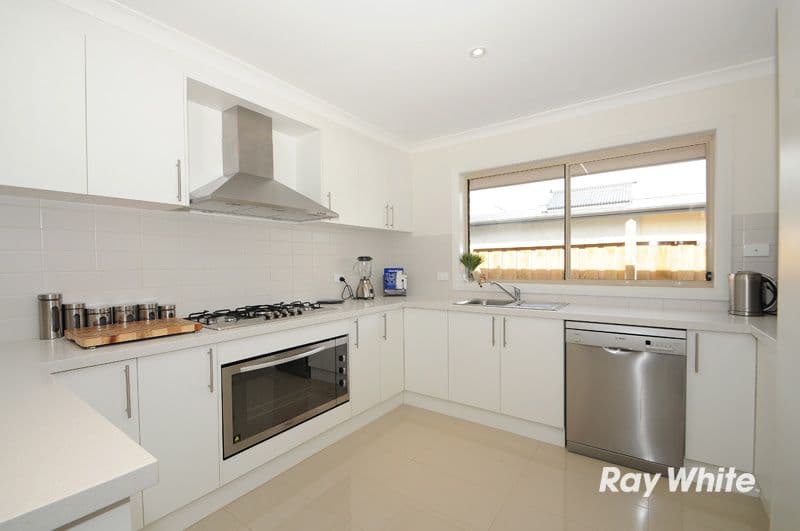 5 Sandstone Drive, BOTANIC RIDGE VIC 3977, Botanic Ridge - Thumbnail 3