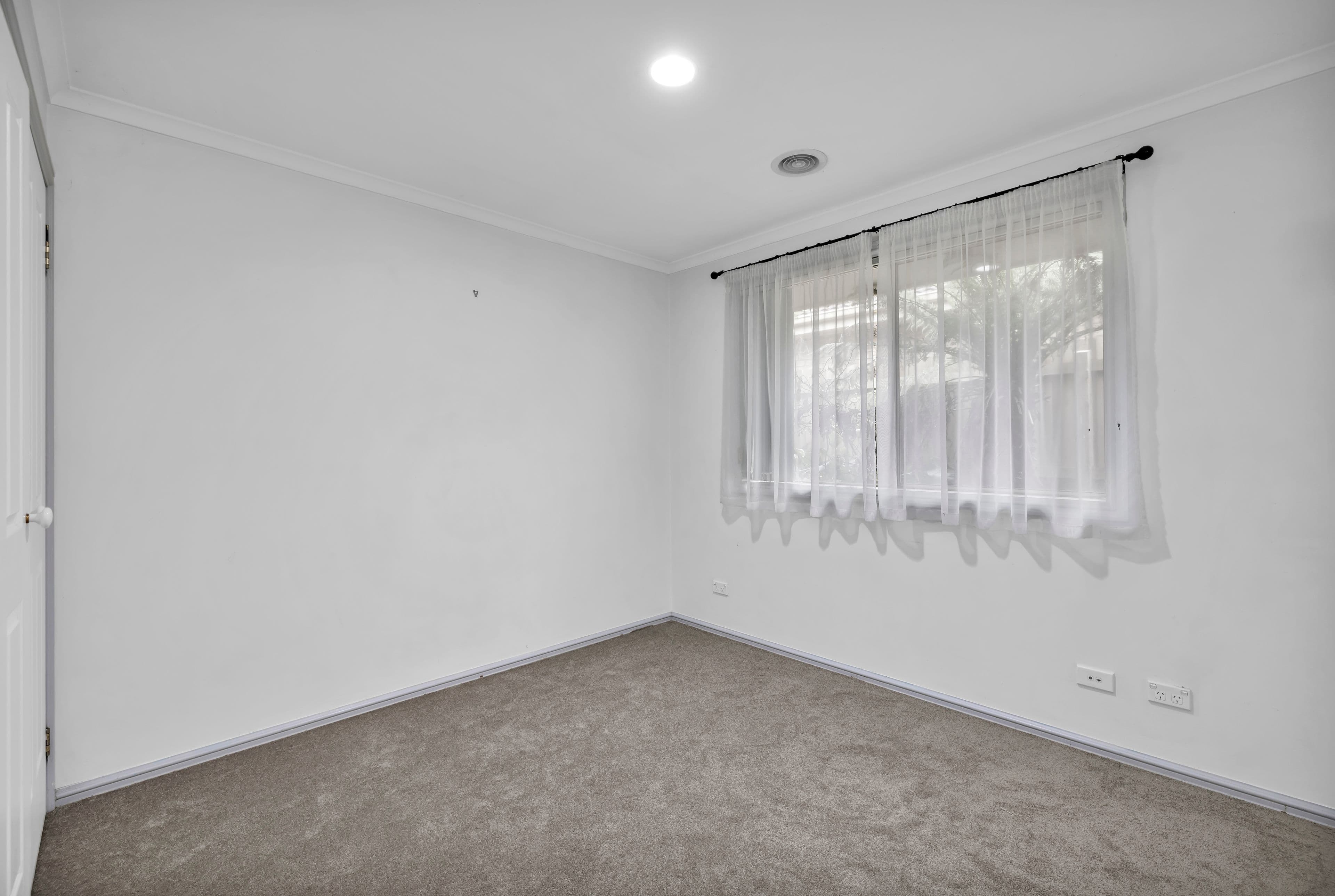 24 Thomas Place, Pakenham VIC 3810, Pakenham - Thumbnail 7