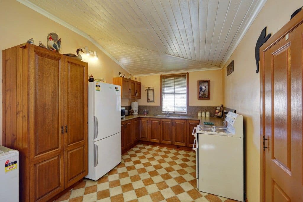 47 Burnett Street, Bundaberg South QLD 4670, Bundaberg South - Thumbnail 6