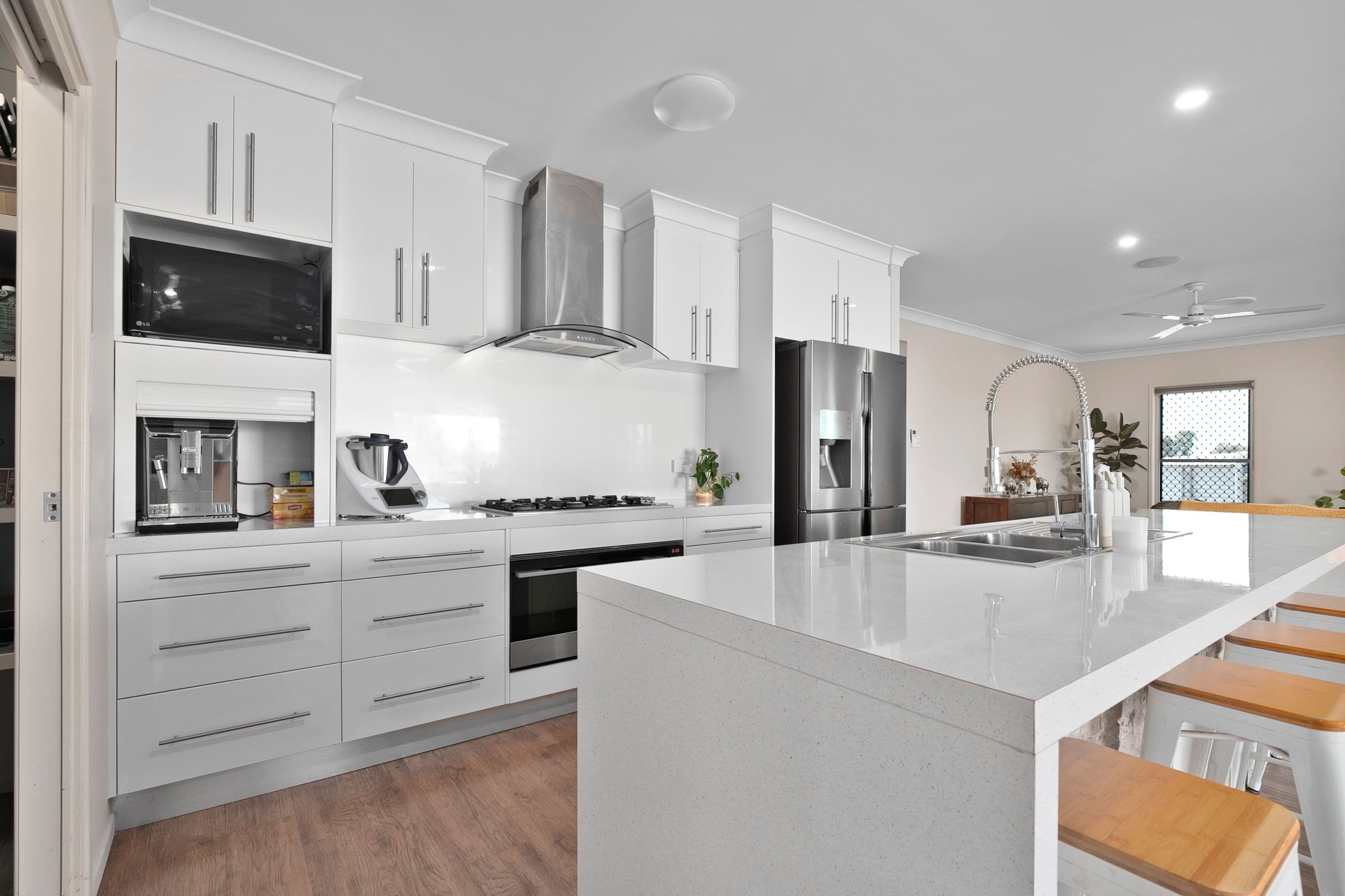 72 Glengallan Road, Emerald QLD 4720, Emerald - Thumbnail 5