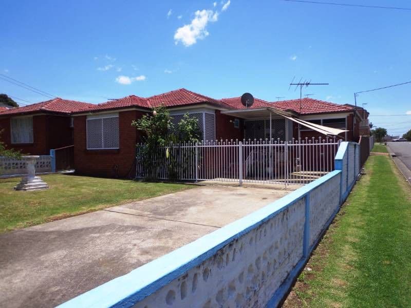 1 Evans Street, FAIRFIELD HEIGHTS NSW 2165, Fairfield Heights - Image 1
