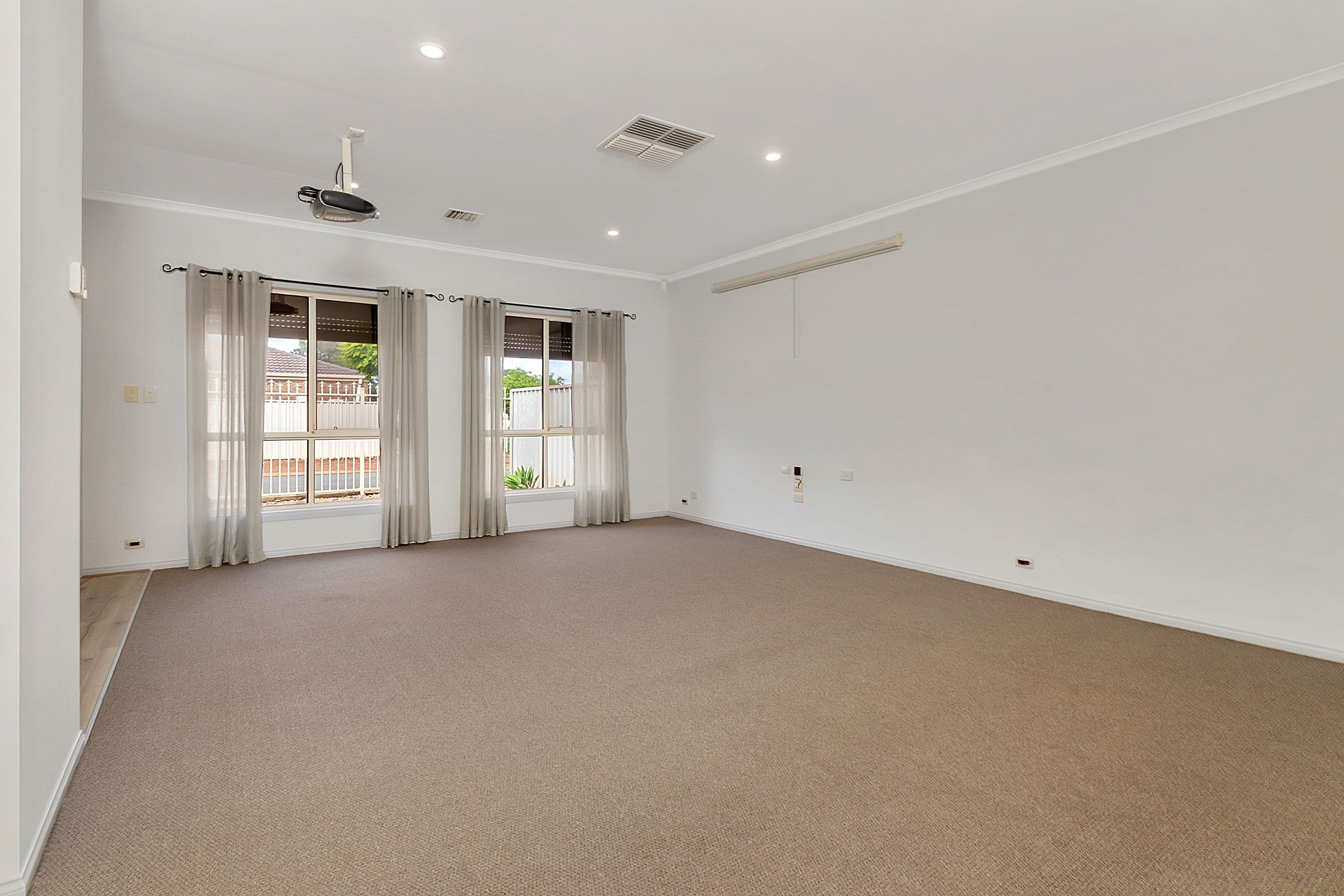 1 Brookside Close, Davoren Park SA 5113, Davoren Park - Thumbnail 5