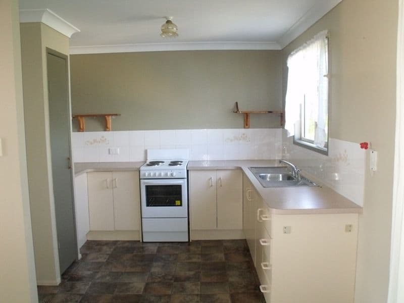9 Hill Street, RUSSELL ISLAND QLD 4184, Russell Island - Thumbnail 6