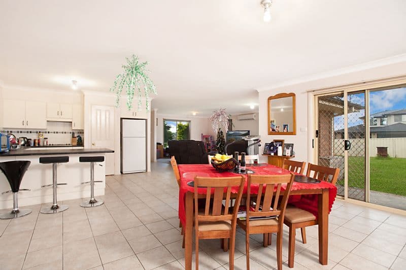 2 Mannall Close, RUTHERFORD NSW 2320, Rutherford - Thumbnail 3