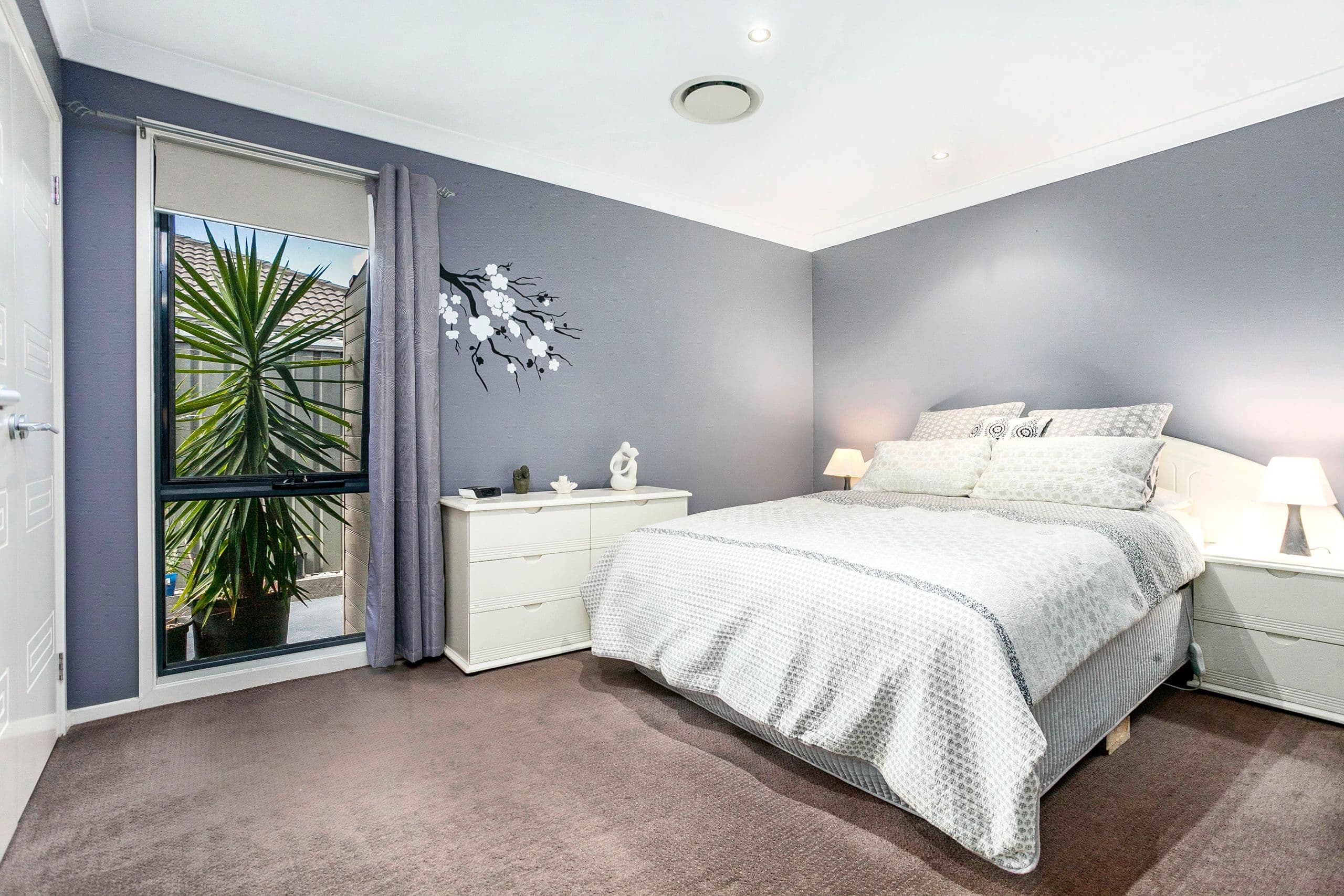 27 Athanlin Avenue, Haywards Bay - Thumbnail 7