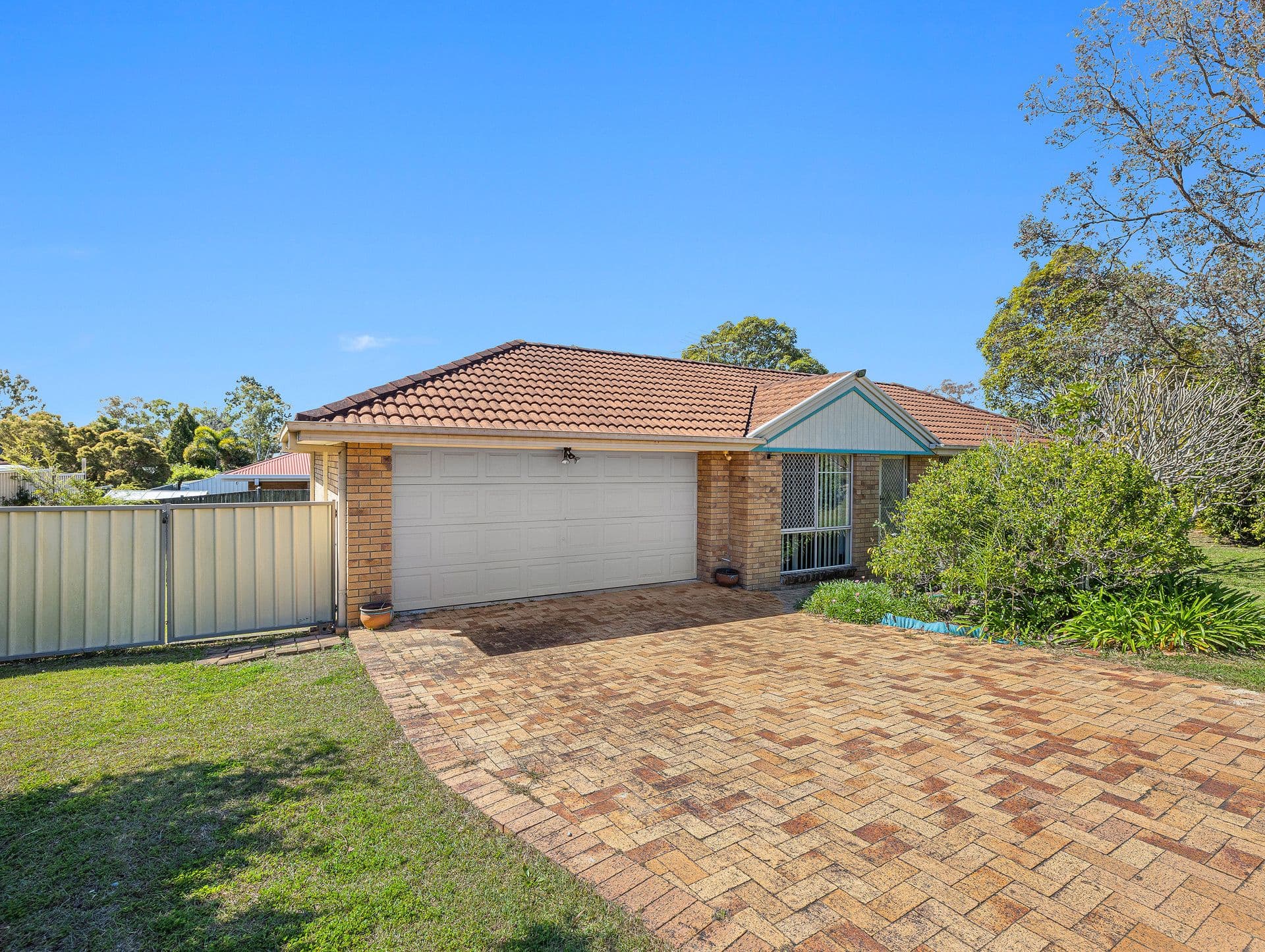 18 Willowtree Drive, Flinders View QLD 4305, Flinders View - Thumbnail 2