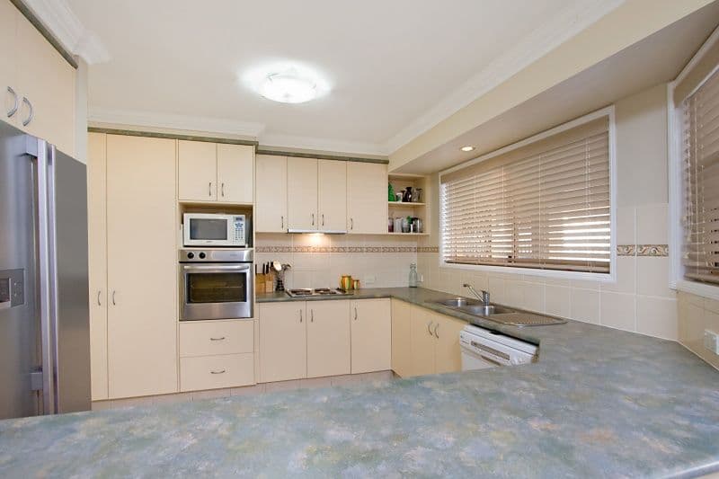 78 Silver Glade Drive, ELANORA QLD 4221, Elanora - Thumbnail 2