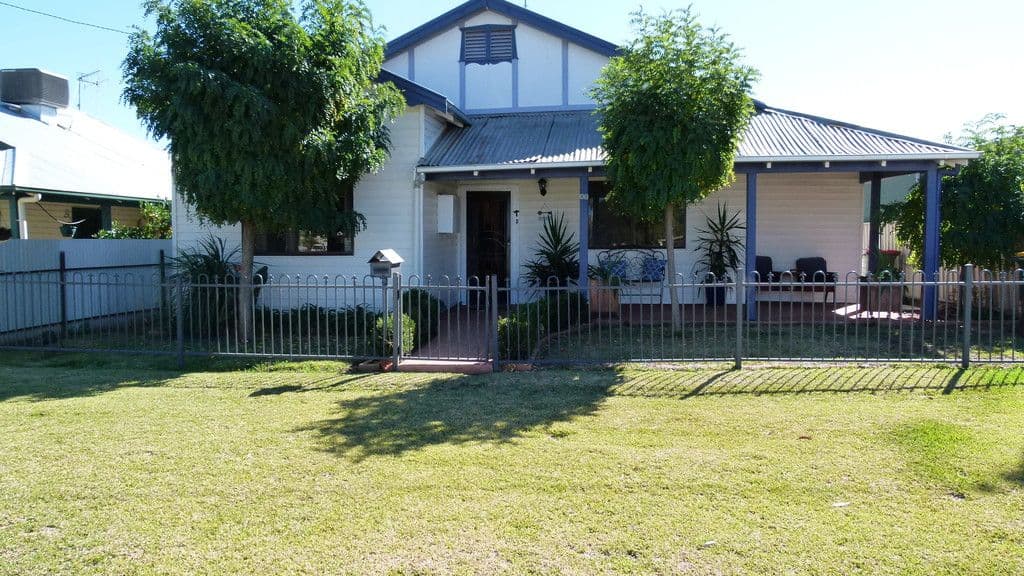 63 Farrand Street, Forbes - Image 1