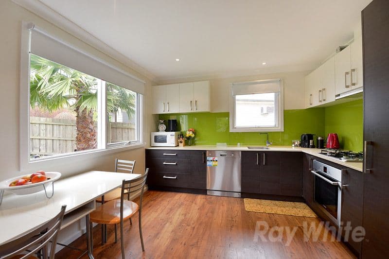 39 Silverton Drive, FERNTREE GULLY VIC 3156, Ferntree Gully - Thumbnail 3