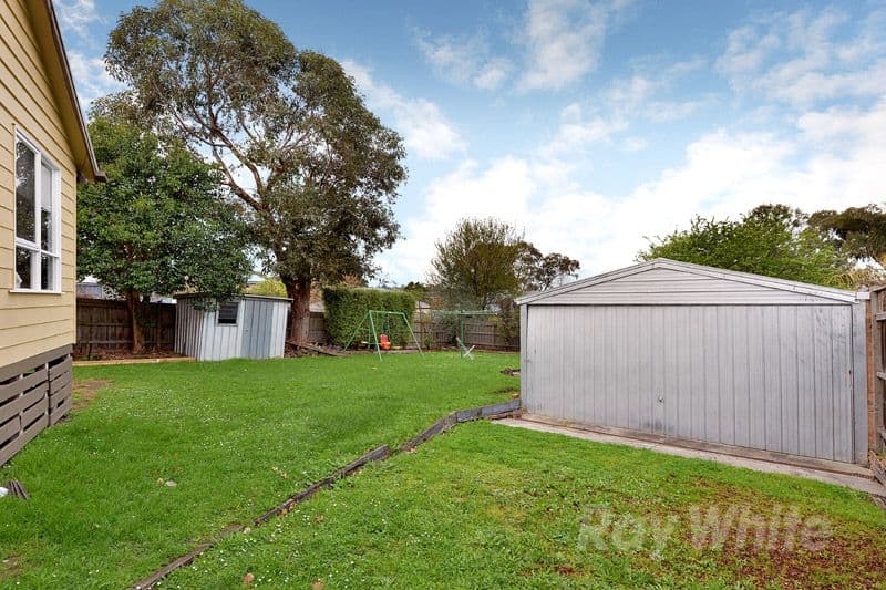 39 Silverton Drive, FERNTREE GULLY VIC 3156, Ferntree Gully - Thumbnail 7
