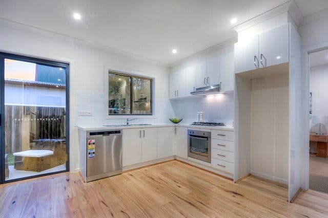 58 Marchant Avenue, Reservoir VIC 3073, Reservoir - Thumbnail 3
