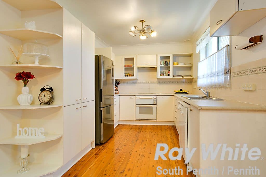 43 Bel-Air Road, Penrith - Thumbnail 3