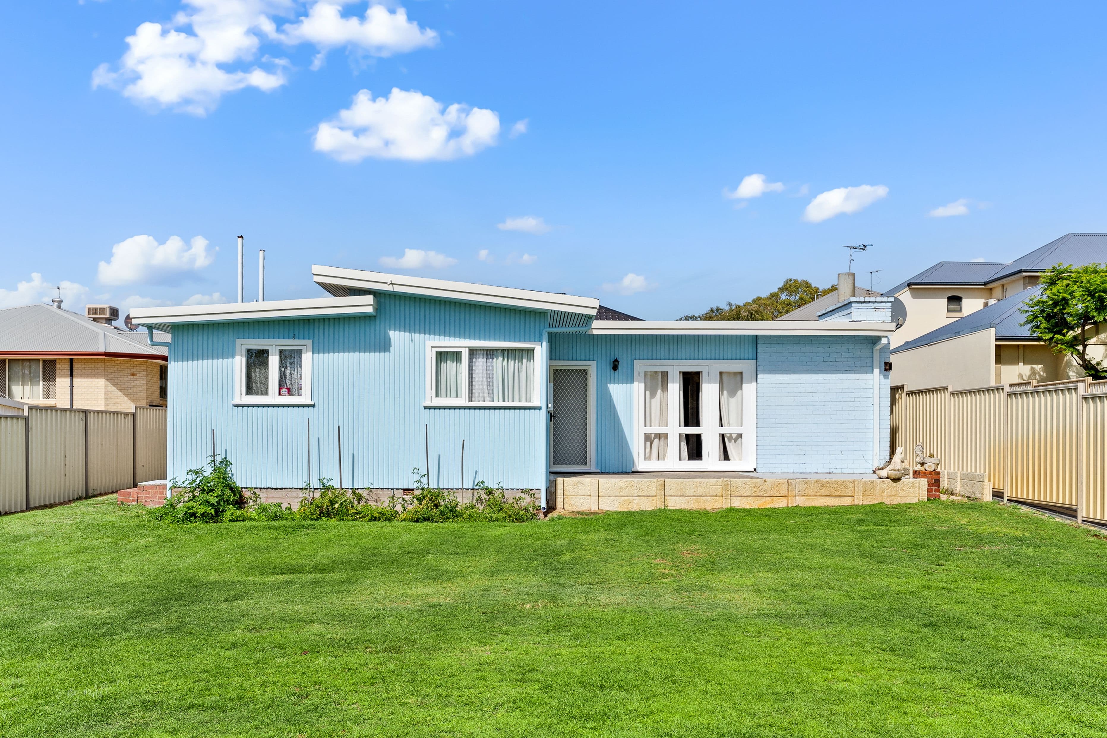 33 Fourth Avenue, Shoalwater WA 6169, Shoalwater - Thumbnail 3