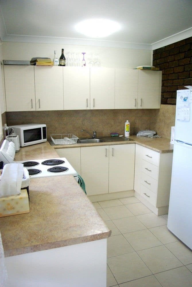 61 Hamilton  Street, NORTH MACKAY QLD 4740, North Mackay - Thumbnail 2