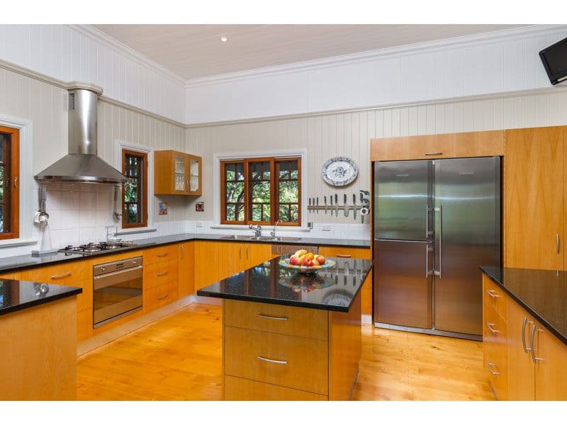 15 Corbie Street, Ashgrove QLD 4060, Ashgrove - Thumbnail 3